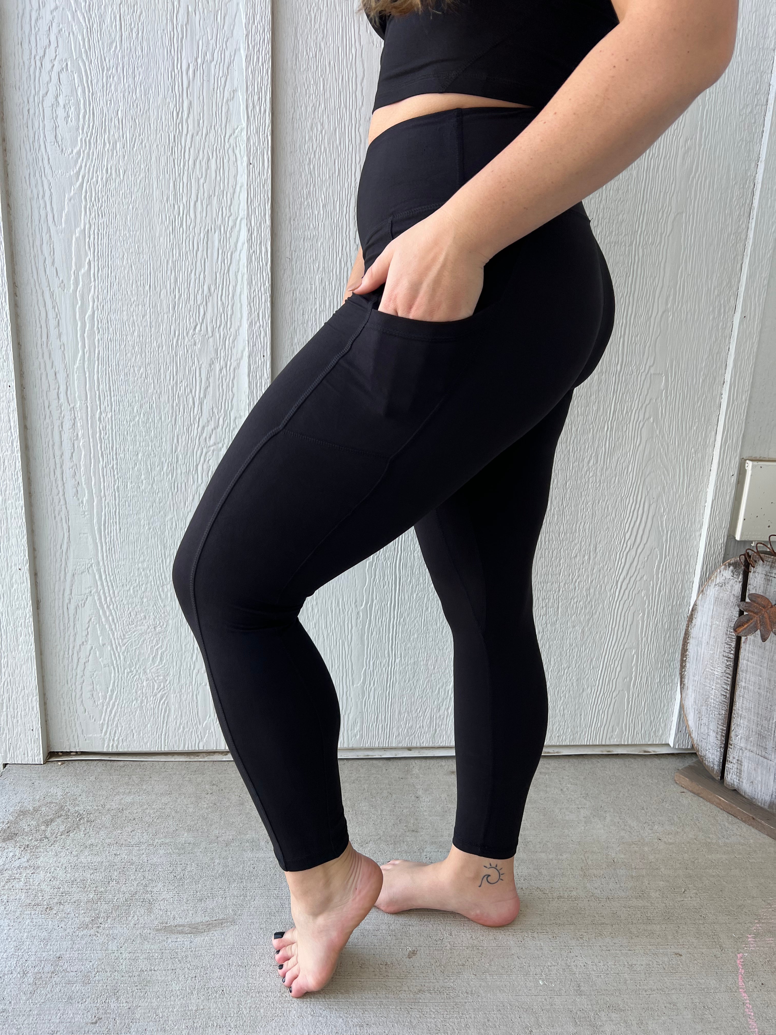 The BUTTERY SOFT Hannah Leggings - Black + Tidewater Teal